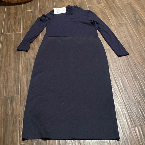 Zara turtleneck midi dress - Picture 1 of 6